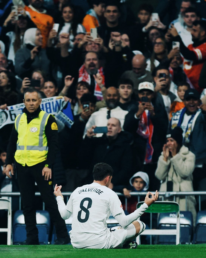 胡梅尔斯直红 十人罗马遭毕尔巴鄂竞技淘汰