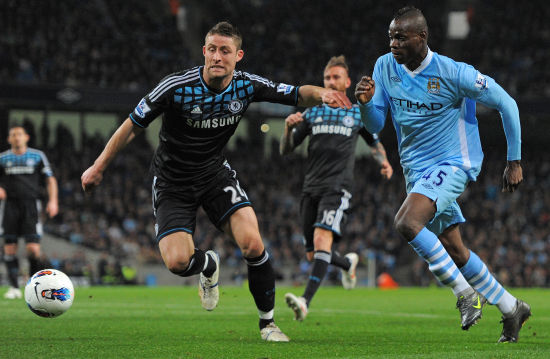 爆冷，三连败！杜兰特23+4+6，威少15+6+10，赛后阿杜一把抱住威少