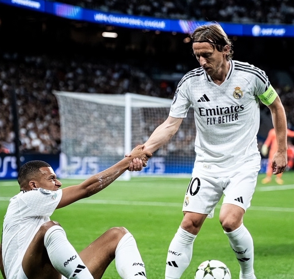 拒绝4连败！火箭119-113险胜公牛，三巨头合砍74分，乌度卡淘到宝