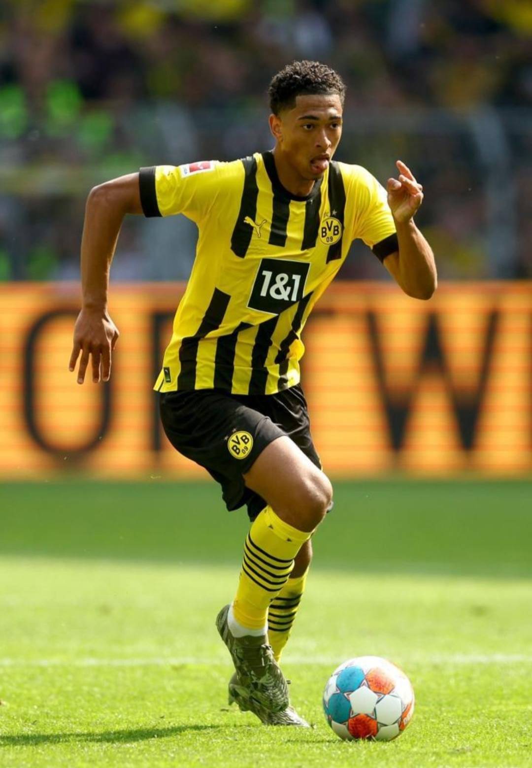 4-1！阿森纳晋级太玄妙：进球全靠定位球 马丁内利戴帽+对手献乌龙